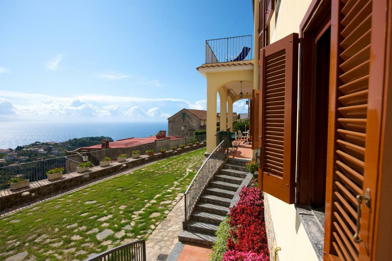 Appartamento Anna In Villa Laura Scala Exterior photo